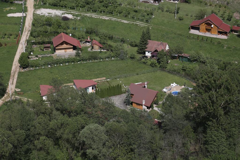 Studiouri Valisoara Luaran gambar